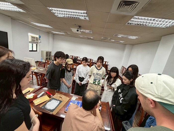 2025.04.09 【2025華語正規密集班】文化課-篆刻體驗 / Cultural Class - Seal carvingImage