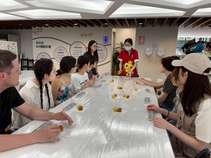 2025.03.26 【2025華語正規密集班】戶外文化課-鳳梨酥製作體驗圖片